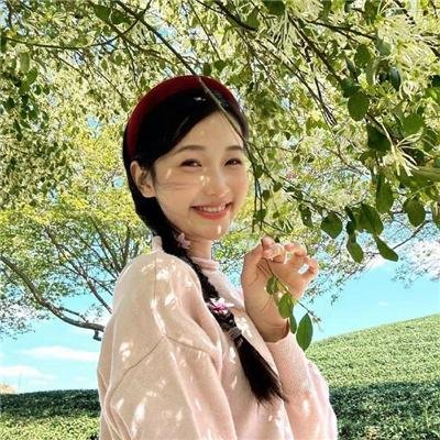隔壁墓园的男孩