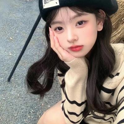 我的同桌是校花